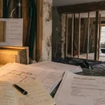Rénovation intérieure cluny : maison en pierre en chantier, plans et isolation
